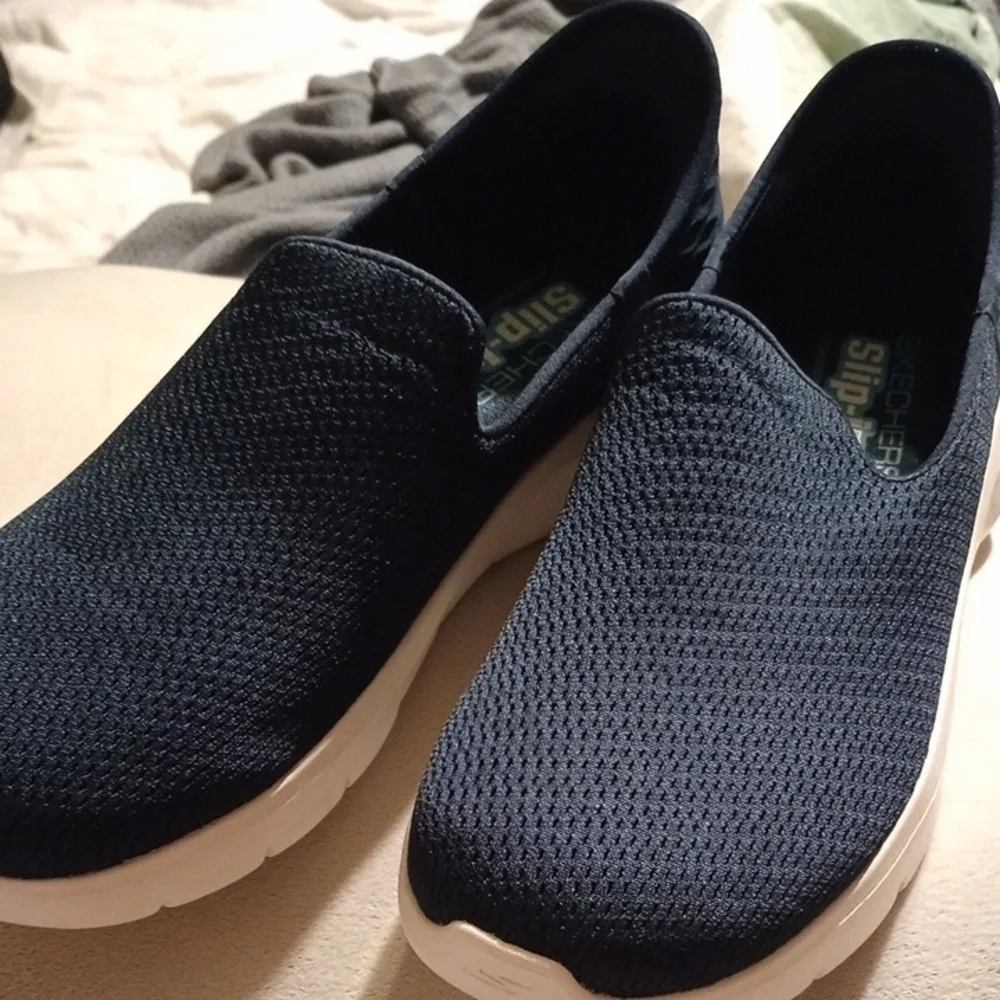Skechers | Shoes | Skechers Blue And White Slipon Loafers  display picture 3